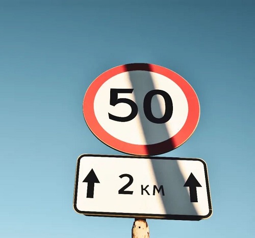 不同顏色交通標(biāo)志牌的種類(lèi)區(qū)分及含義